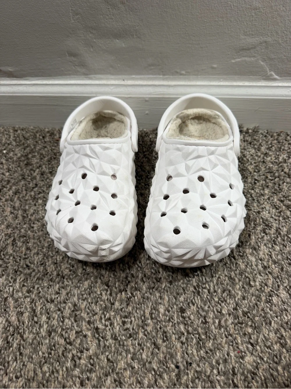 CROCS Kids White Textured Geometric Clog